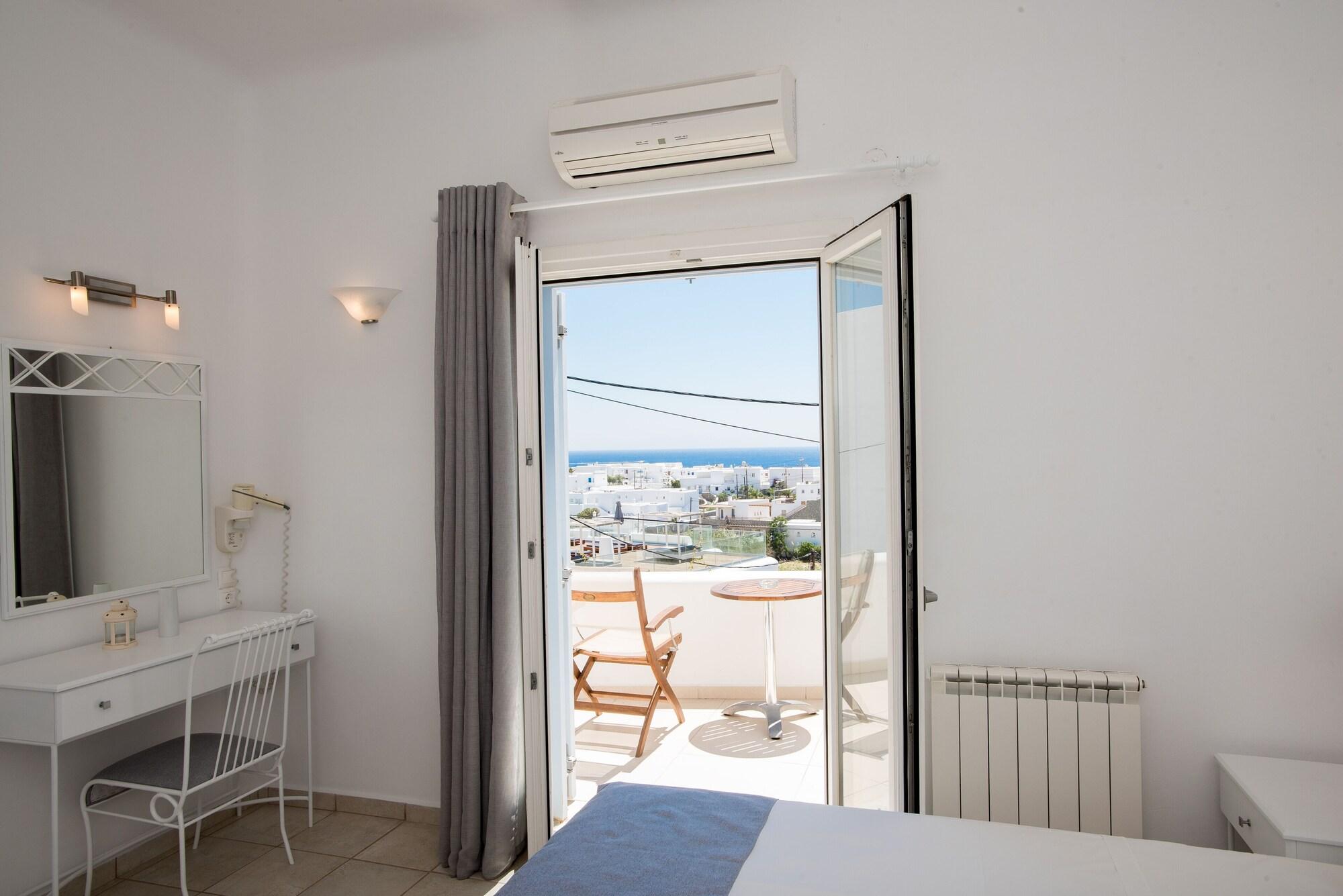 Nireas Platys Gialos (Mykonos)